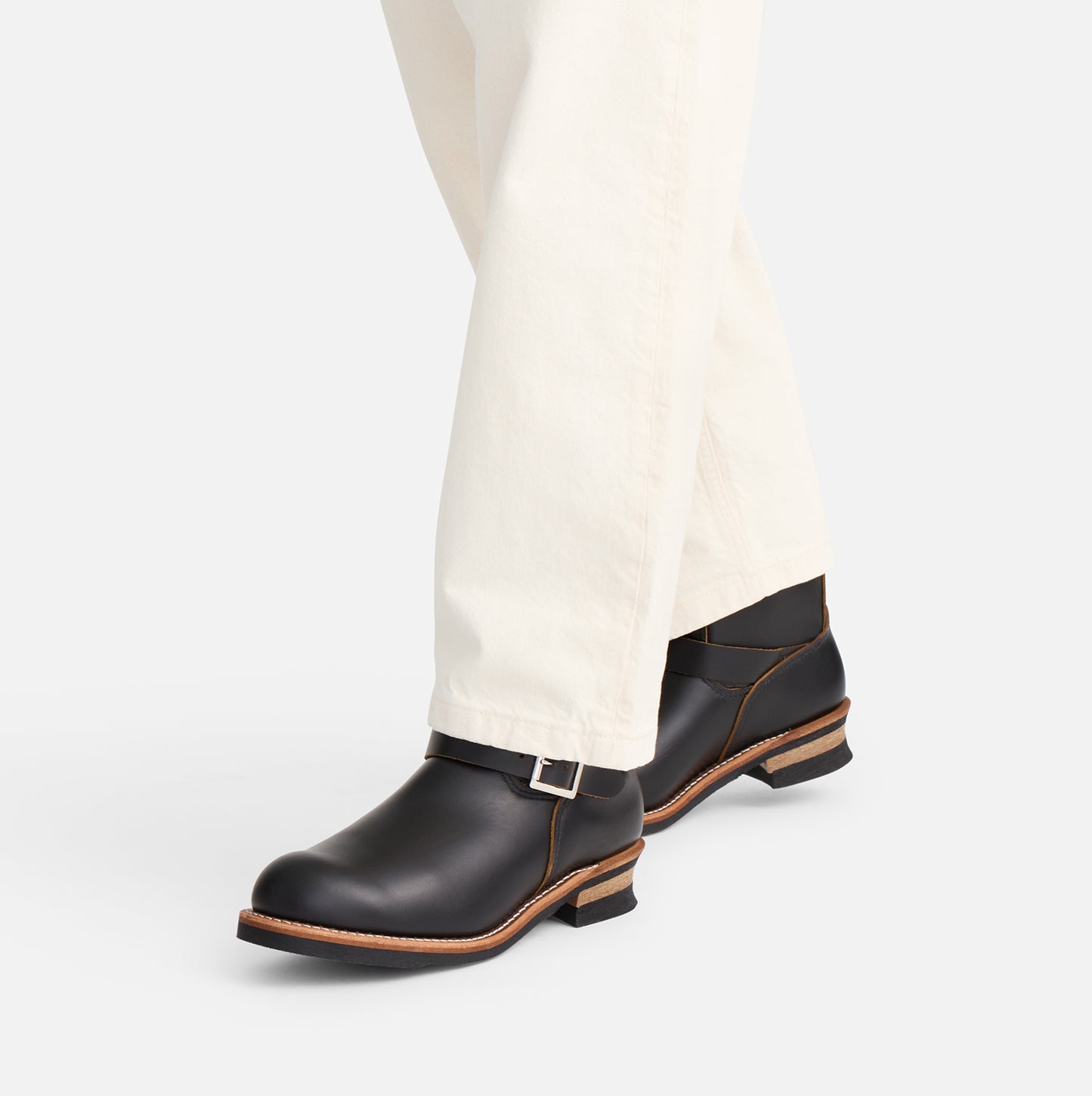 2966 Engineer Black Klondike