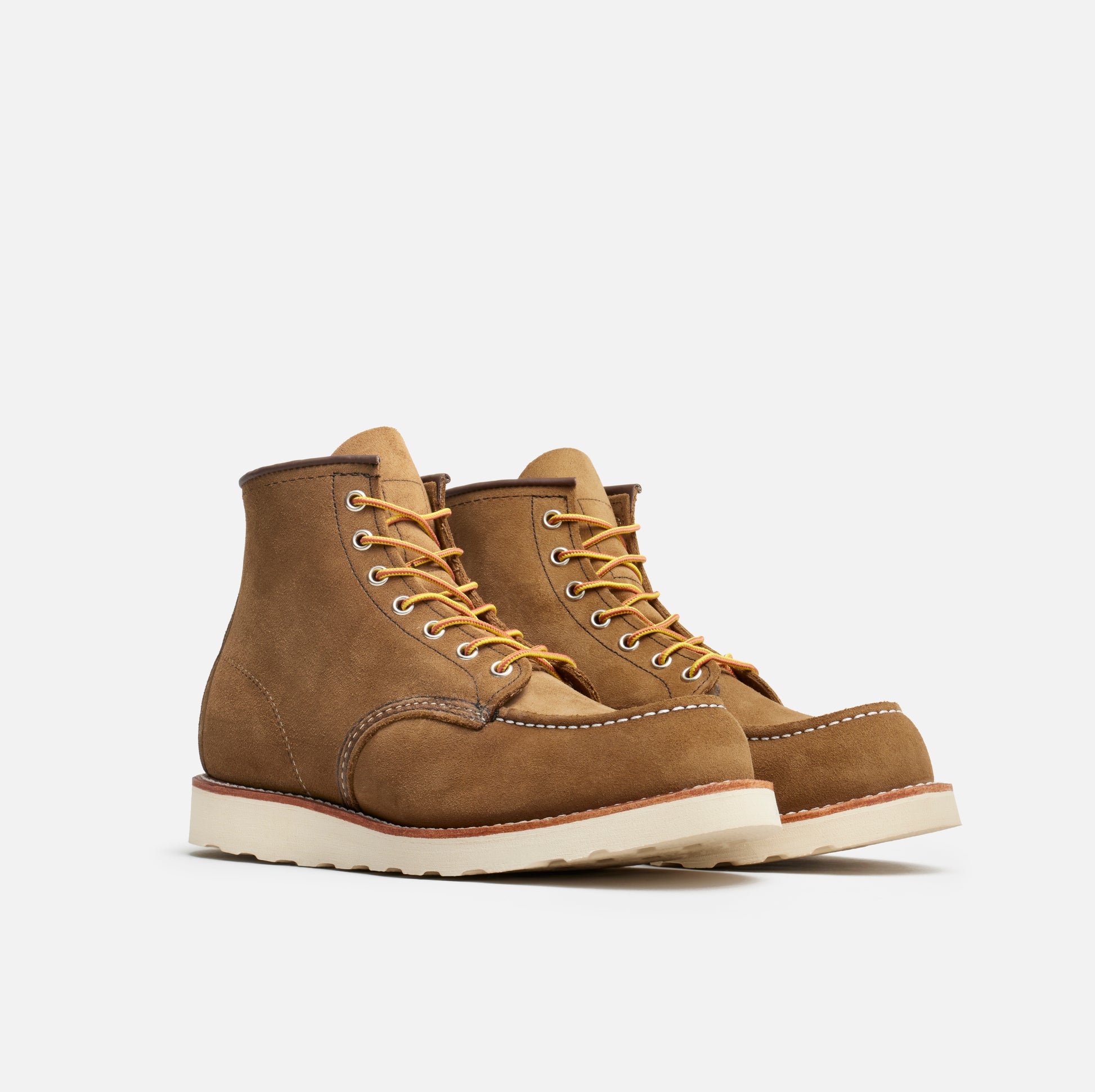 Red Wing 8881 6'' Classic Moc Toe Olive Mohave Fit Video