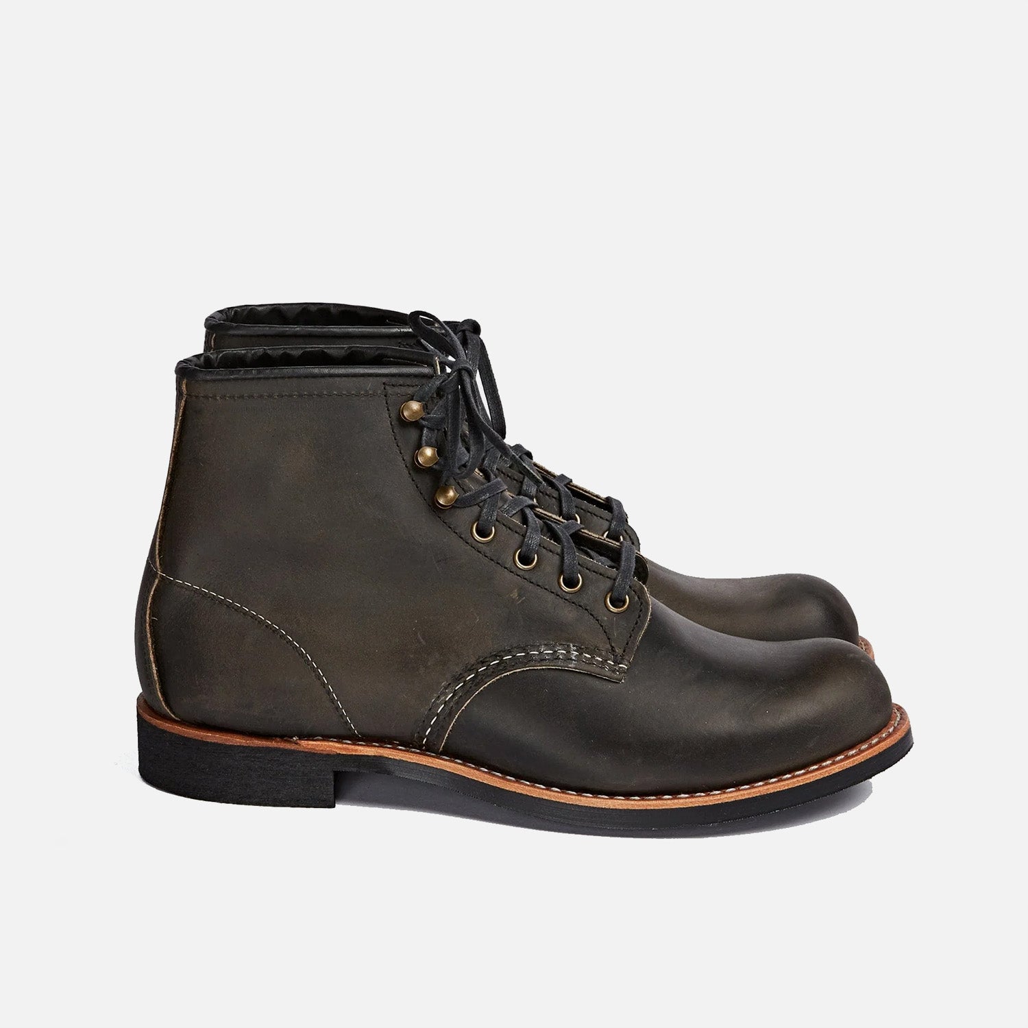 3341 Blacksmith Charcoal Rough & Tough – Red Wing Shoes