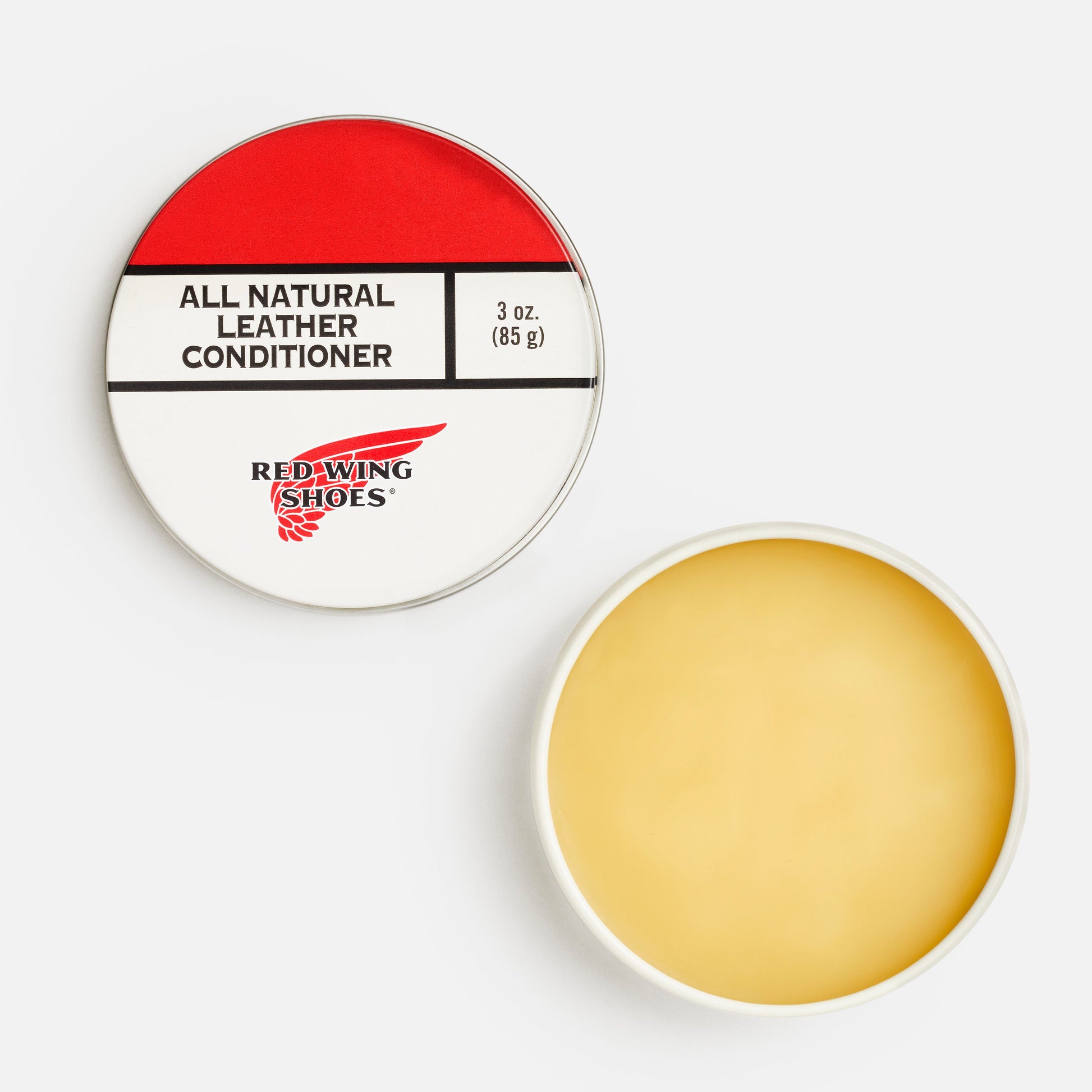 red wing leather dressing redwingheritage LEATHER BEAUTY ROUTINE Prendersi cura delle proprie Red Wing significa farle durare una vita. L'All Natural Leather Conditioner, a base di cera d'api, nutre la pelle, la protegge dall'acqua