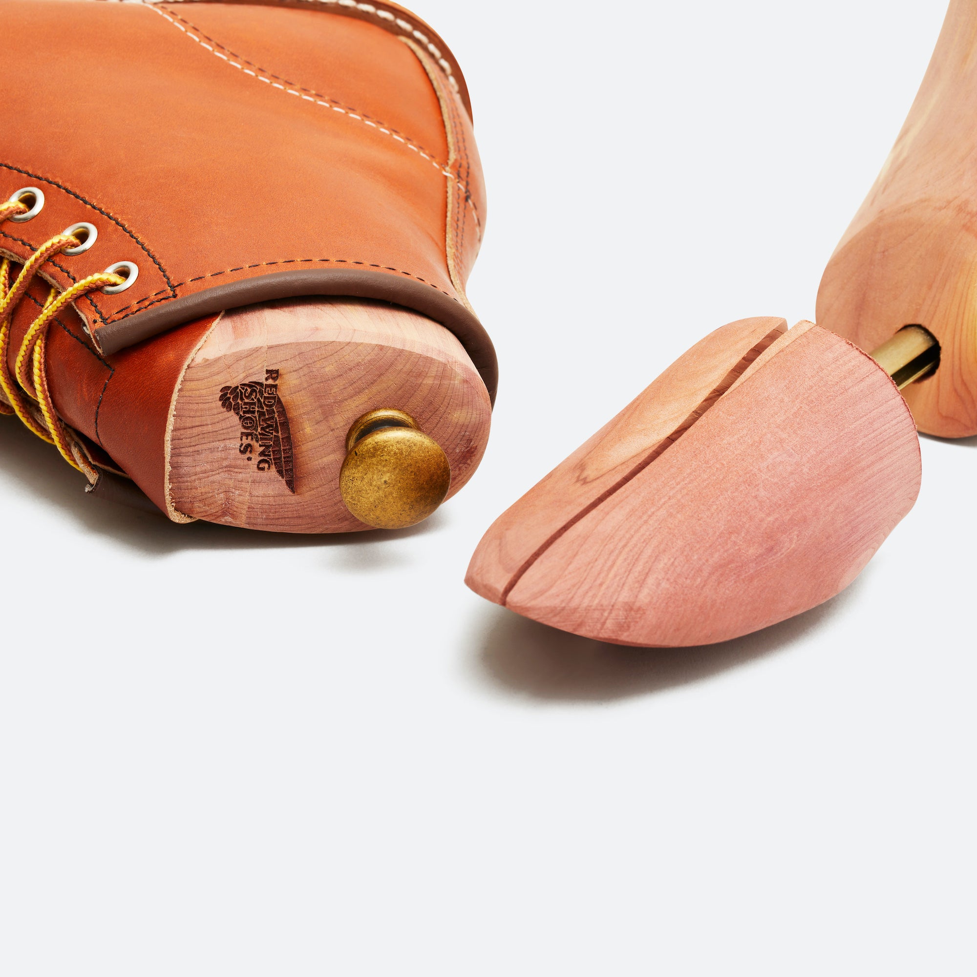 Cedar Boot Tree – Red Wing Amsterdam