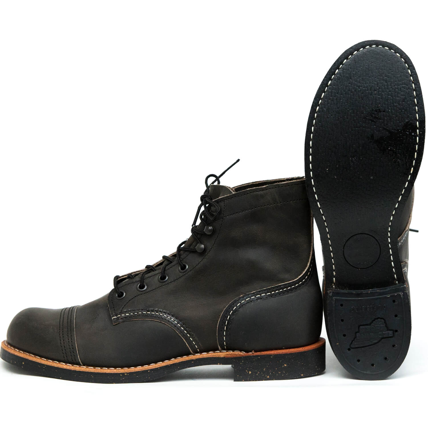 8086 Iron Ranger Charcoal Rough & Tough – Red Wing